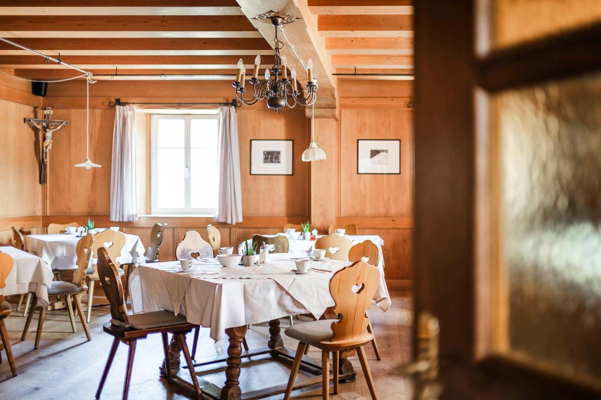 Hotel Teutschhaus Cortina Sulla Strada del Vino Exterior foto